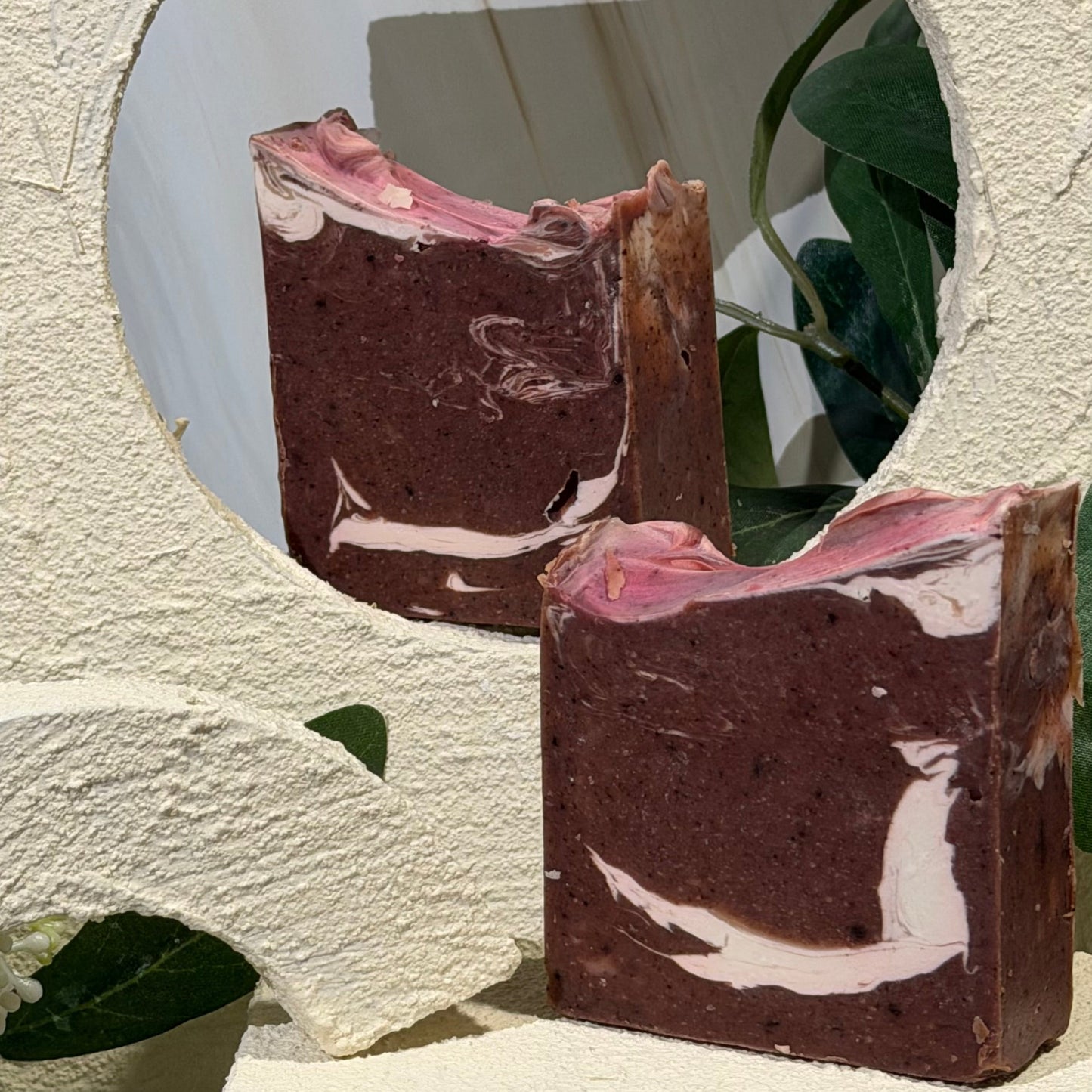 Higo — Autumn Fig Creamy Soap